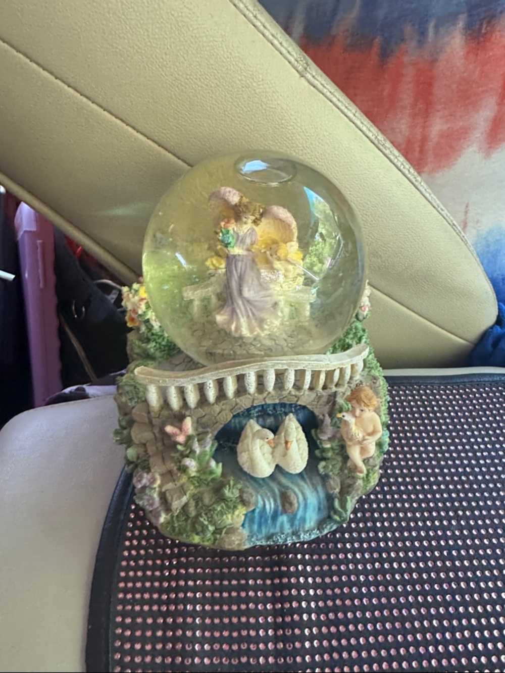 Vintage Music Playing Wind-Up Angel Snow Globe: Tune is Ave Maria